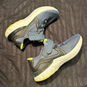 Nike Kids Blue and Green Sneakers